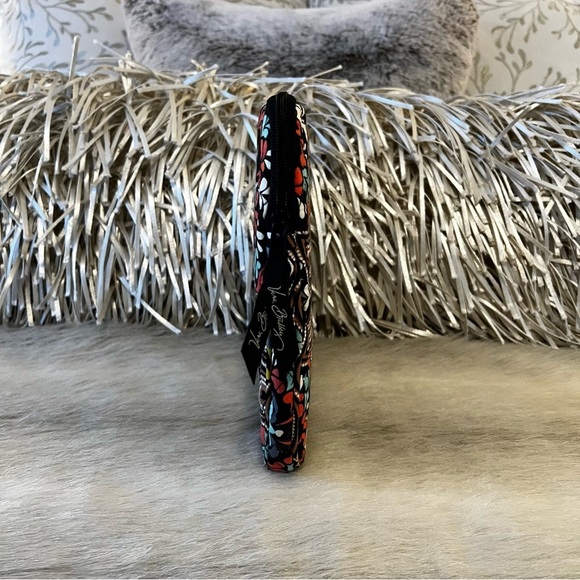 VERA BRADLEY Sierra 2015 Black Orange Blue 10.5 x 8” Padded Tech Tablet Sleeve - Picture 4 of 10